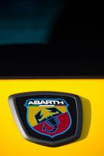 Abarth 695 Biposto Record 2015 года (UK)